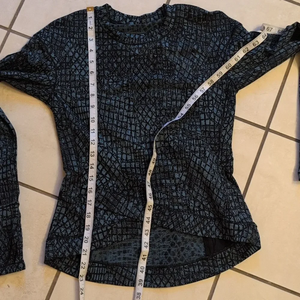 Lululemon Close To Crossing Long sleeve With Tulip Hem Tectonic Blue Jacquard S